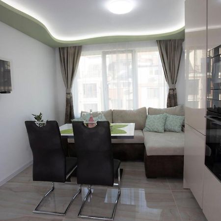 Apartamento Апартамент За Гости Ивви-2 Burgas Exterior foto